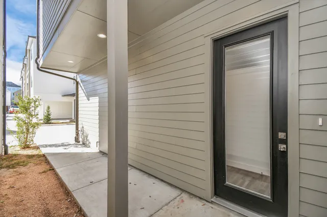 $2,100 | 9024 Laverne Laurel Lane, Houston, TX 77080