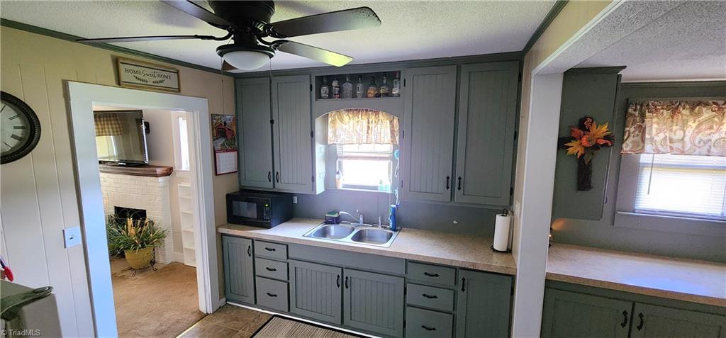143 North Franklin Road Mount Airy, NC 27030 - Photo 18 of 36 Gallery Image 18