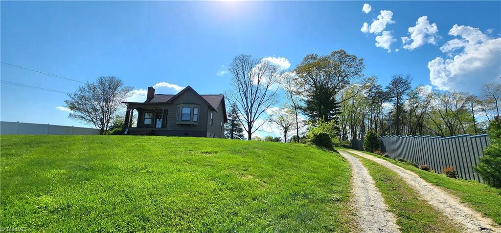 143 North Franklin Road Mount Airy, NC 27030 - Photo 3 of 36 Gallery Image 3
