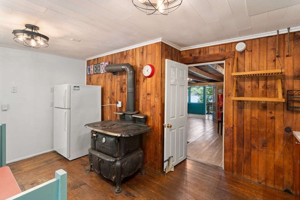 183 Mashapaug Road Holland, MA 01521 - Photo 9 of 32