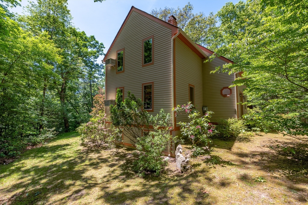 71 Morgan Circle Amherst, MA 01002 - Photo 35 of 42