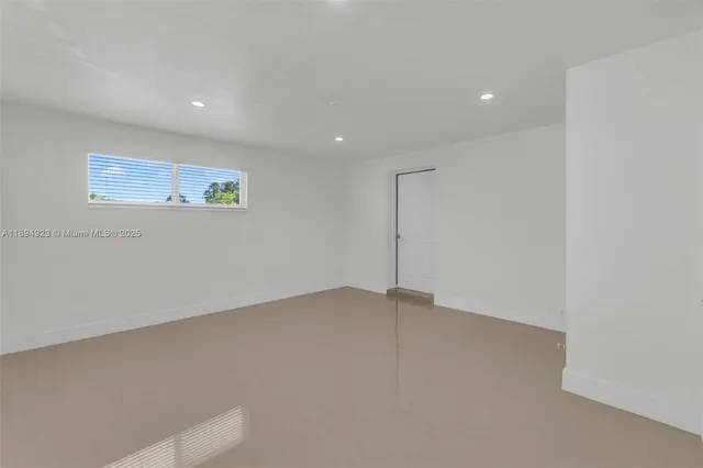 $4,800 | 5520 Southwest 91 Avenue, Miami, FL 33165