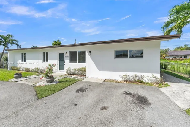 $4,800 | 5520 Southwest 91 Avenue, Miami, FL 33165