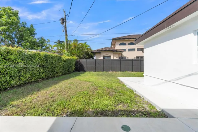 $4,800 | 5520 Southwest 91 Avenue, Miami, FL 33165