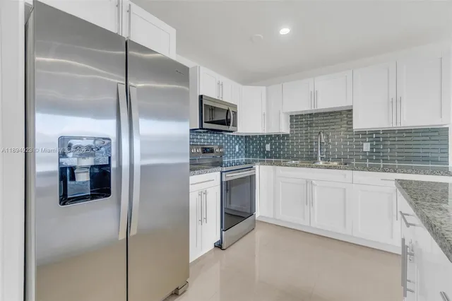 $4,800 | 5520 Southwest 91 Avenue, Miami, FL 33165