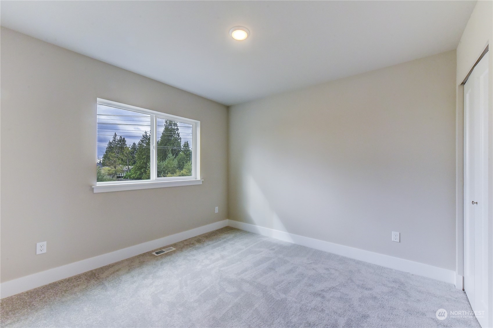 429 Logan Road, Unit 1 Lynnwood, WA 98036 - Photo 11 of 20 Gallery Image 11