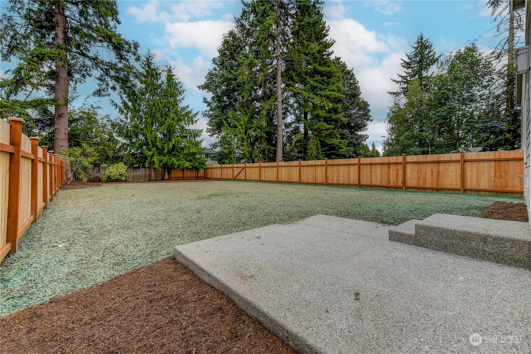 429 Logan Road, Unit 1 Lynnwood, WA 98036 - Photo 2 of 20 Gallery Image 2