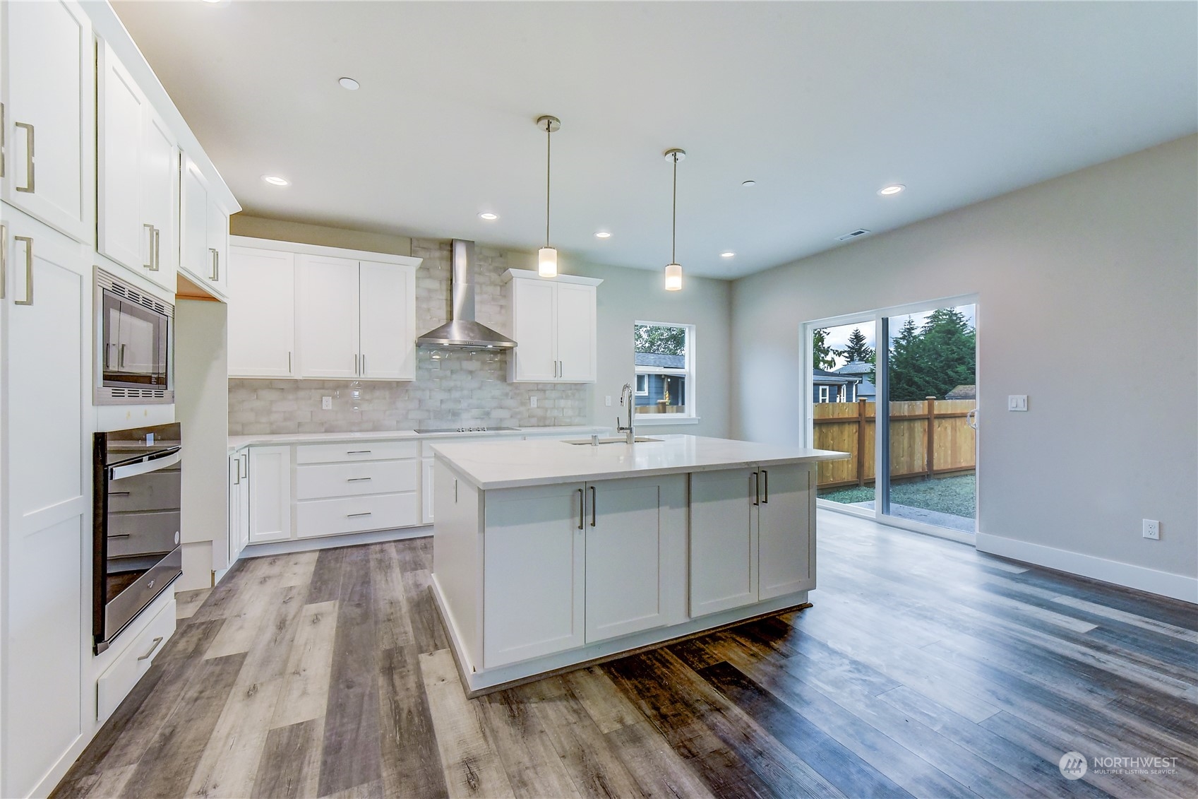 429 Logan Road, Unit 1 Lynnwood, WA 98036 - Photo 5 of 20 Gallery Image 5