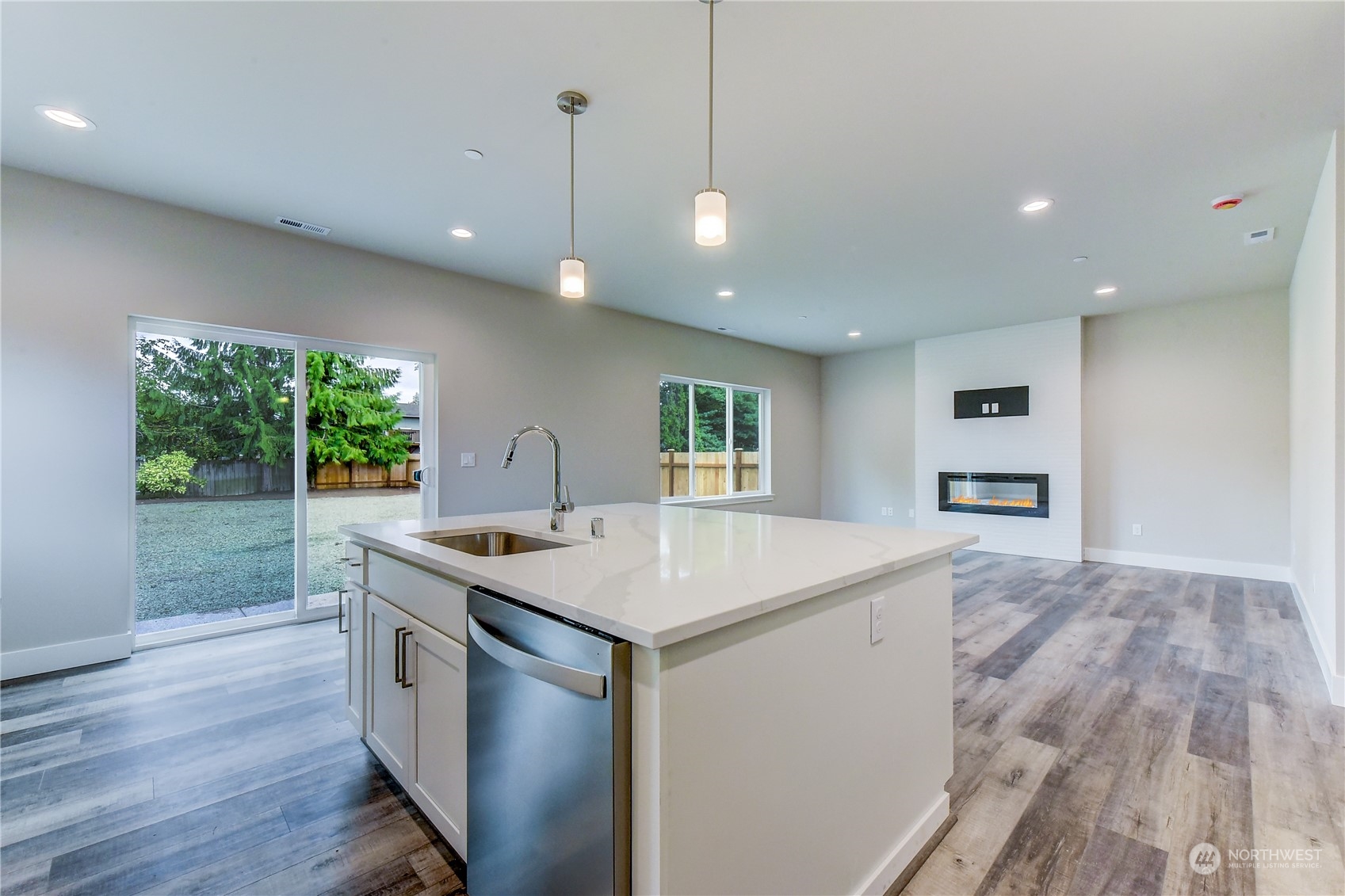 429 Logan Road, Unit 1 Lynnwood, WA 98036 - Photo 6 of 20 Gallery Image 6