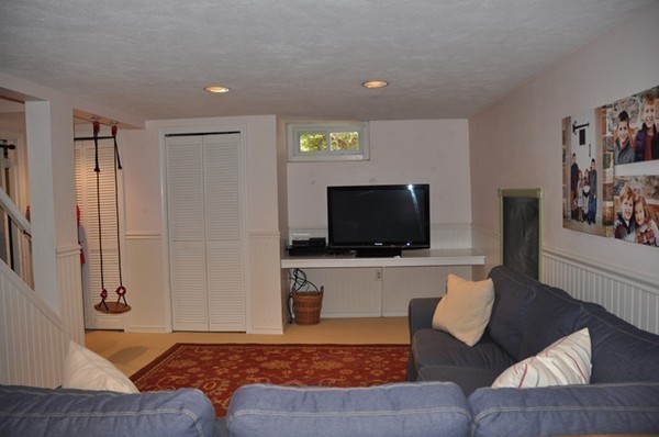 47 Martin Road Wellesley, MA 02481 - Photo 22 of 28 Gallery Image 22