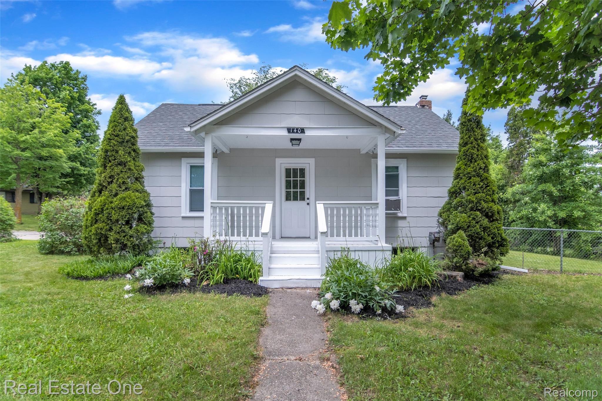 140 Mason Road Howell, MI 48843 - Photo 2 of 24 Completely Updated