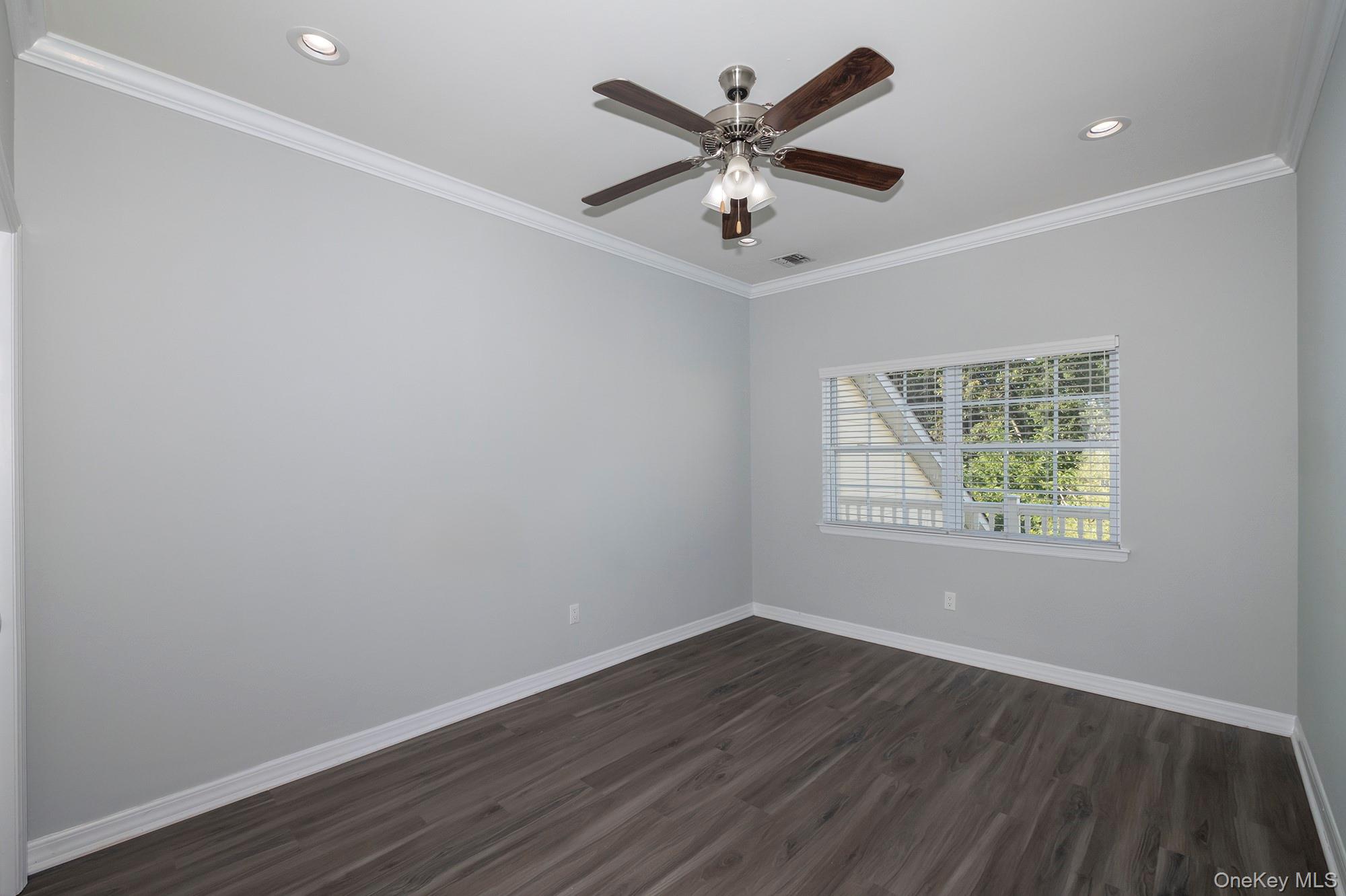 216 Centre Court, Unit 216 Medford, NY 11763 - Photo 8 of 12