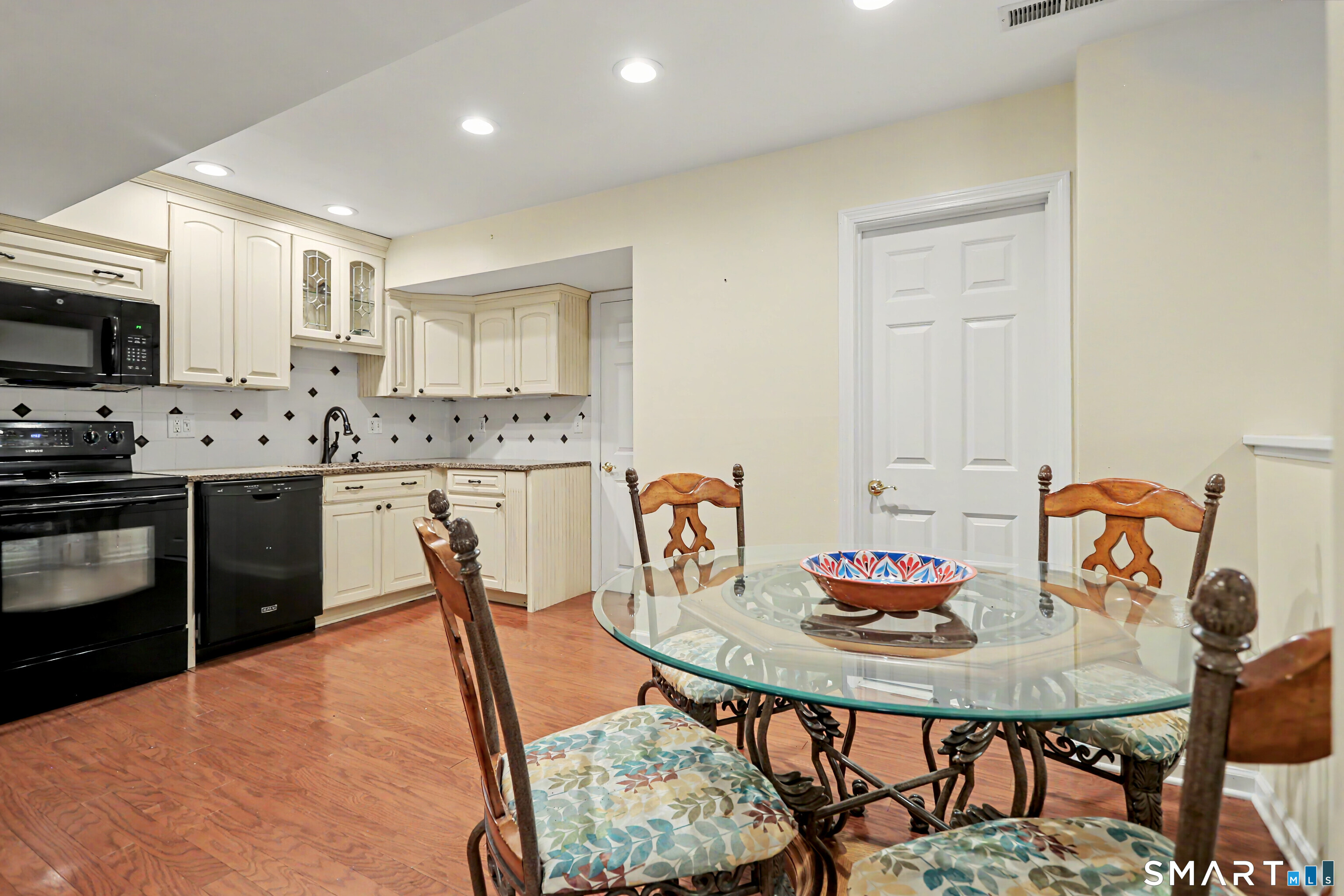 41 Grindstone Lane Monroe, CT 06468 - Photo 30 of 40