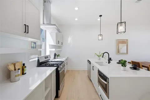 $595,000 | 4635 Manett Street, Unit 102, Dallas, TX 75204