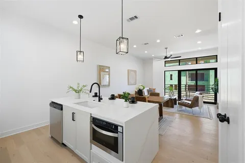 $595,000 | 4635 Manett Street, Unit 102, Dallas, TX 75204