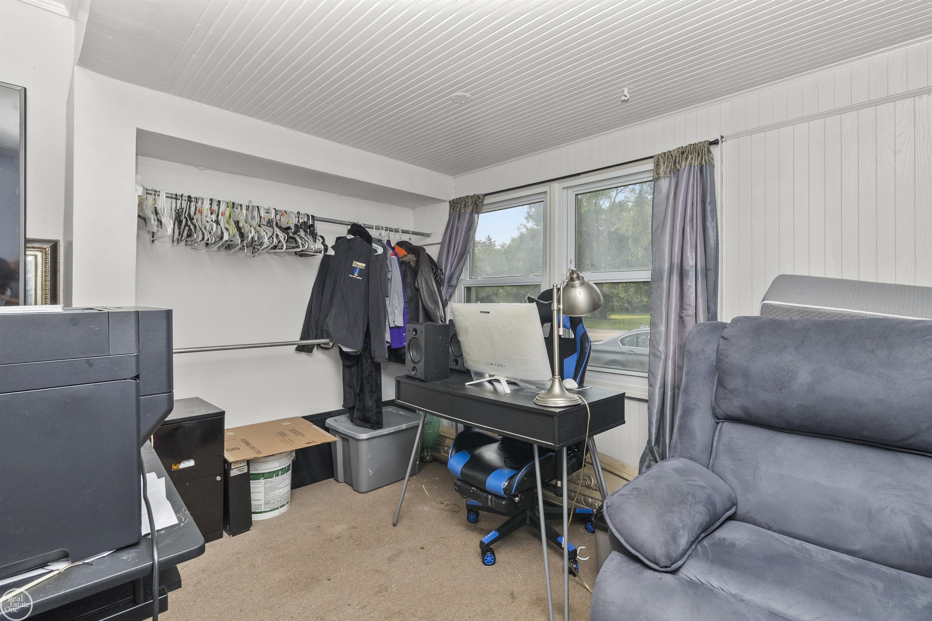 10218 Wayne Road Livonia, MI 48150 - Photo 23 of 43