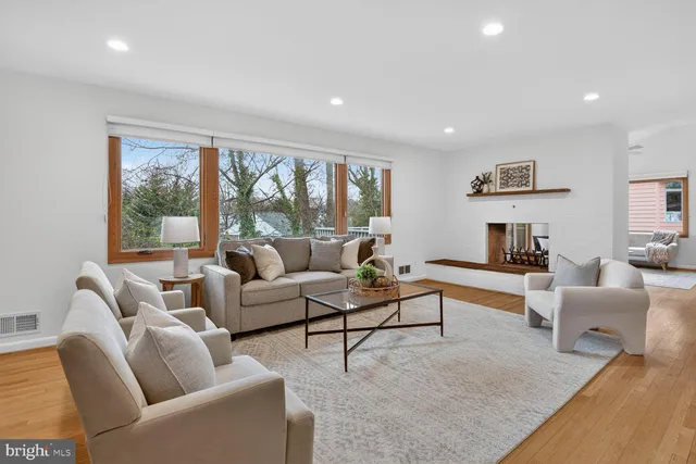 $1,700,000 | 6104 Robinwood Road, Bethesda, MD 20817