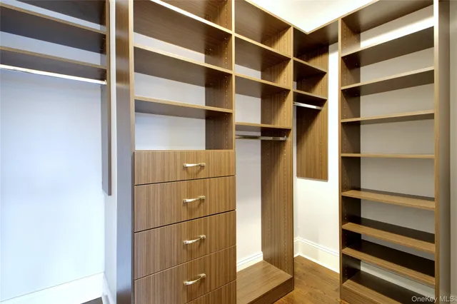 $1,949,000 | 54-16 252nd Street | Little Neck