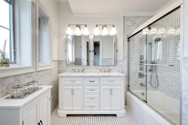 $1,949,000 | 54-16 252nd Street | Little Neck