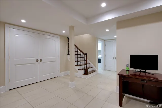 $1,949,000 | 54-16 252nd Street | Little Neck