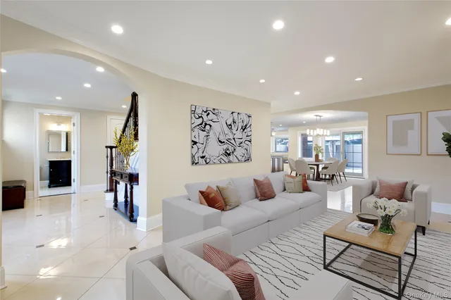 $1,949,000 | 54-16 252nd Street | Little Neck