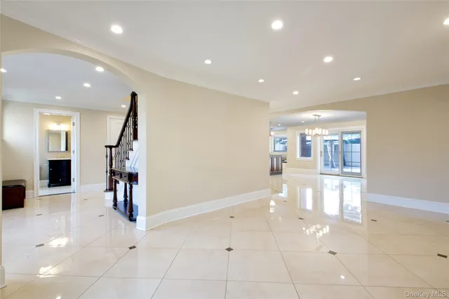 $1,949,000 | 54-16 252nd Street | Little Neck