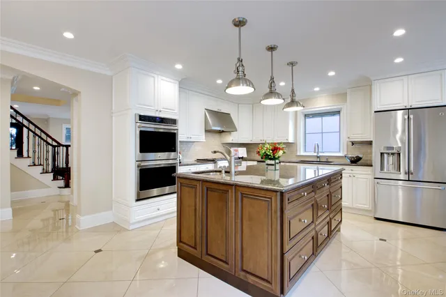 $1,949,000 | 54-16 252nd Street | Little Neck