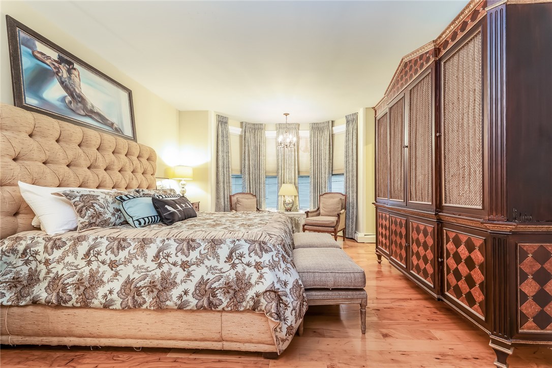 32 Broad Street Warren, RI 02885 - Photo 22 of 40 2nd fl bedroom