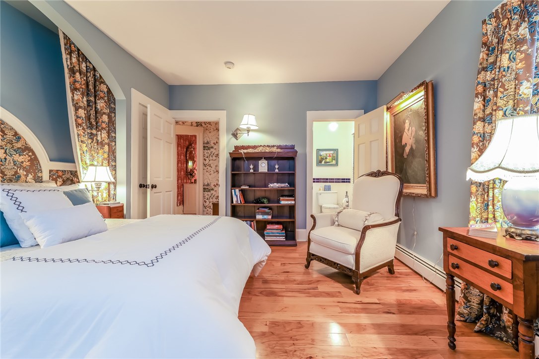 32 Broad Street Warren, RI 02885 - Photo 26 of 40 2nd Fl Bedroom