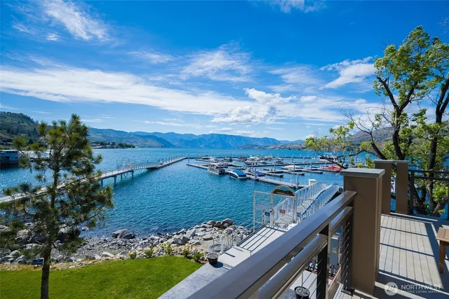 $99,500 | 1350 West Woodin Avenue, Unit A17, Chelan, WA 98816