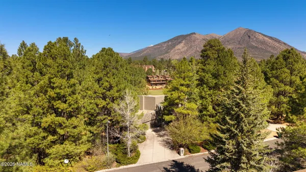 $1,500,000 | 4375 East Burning Tree Loop, Flagstaff, AZ 86004