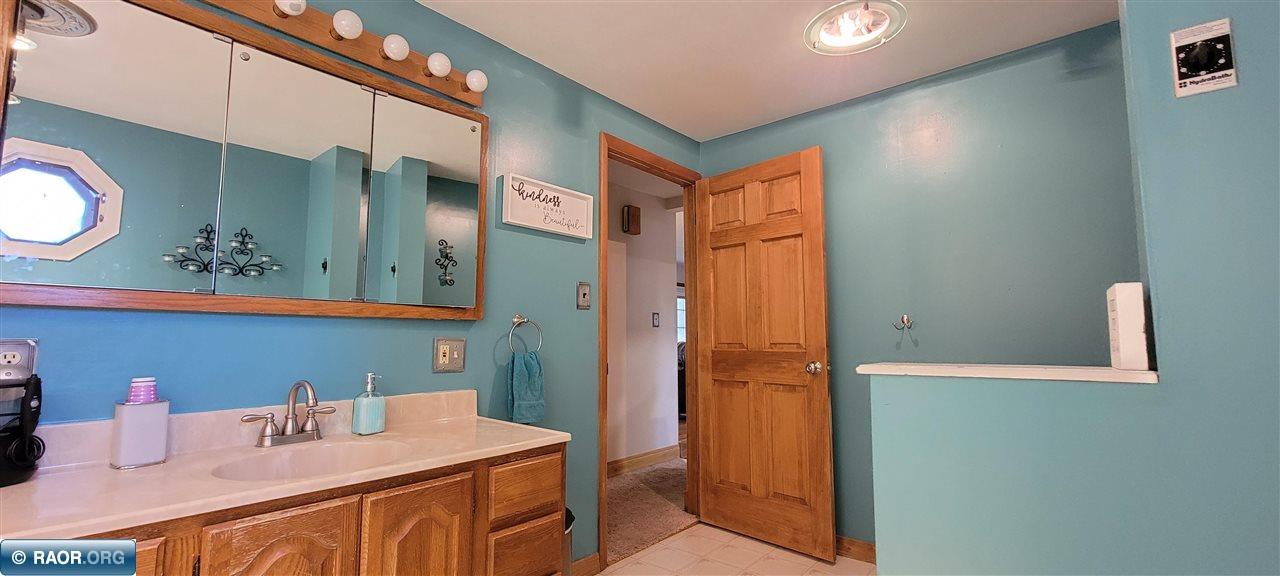 15 10th Street Northwest Chisholm, MN 55719 - Photo 18 of 29