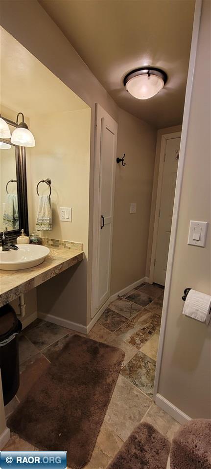 15 10th Street Northwest Chisholm, MN 55719 - Photo 20 of 29