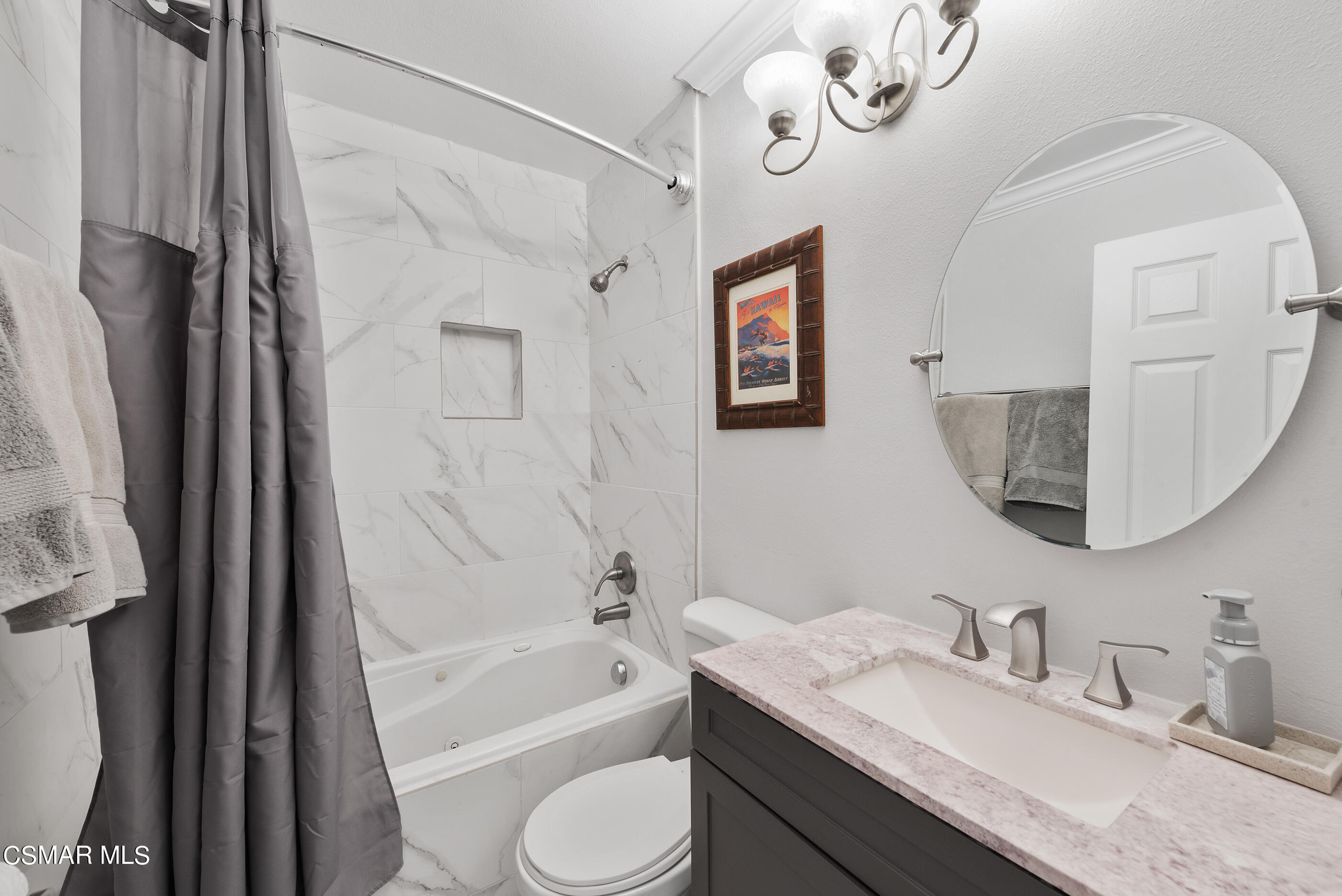 3233 Crazy Horse Drive Simi Valley, CA 93063 - Photo 35 of 65 Upper Hall Bath