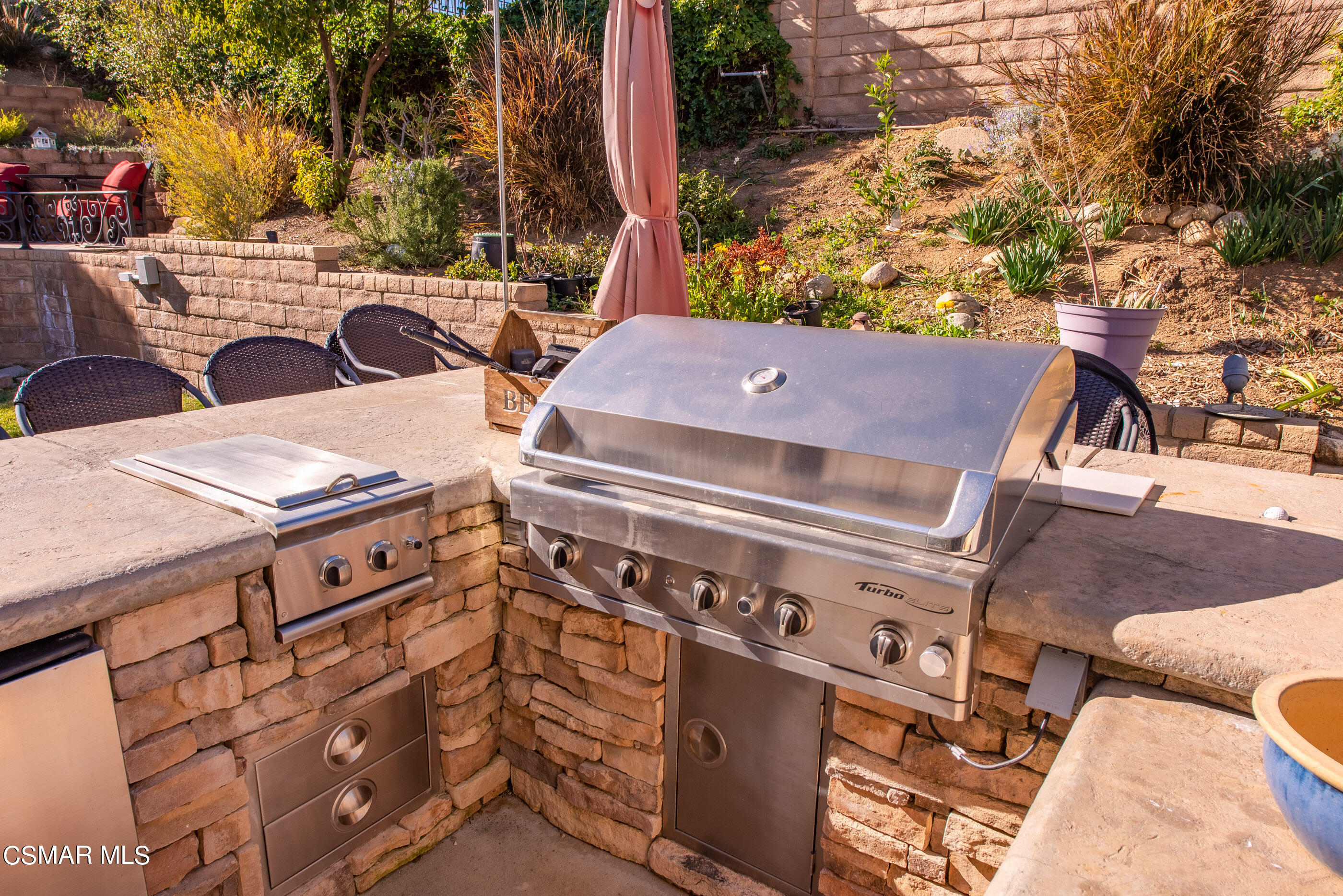 3233 Crazy Horse Drive Simi Valley, CA 93063 - Photo 58 of 65 a view of a building with outdoor space