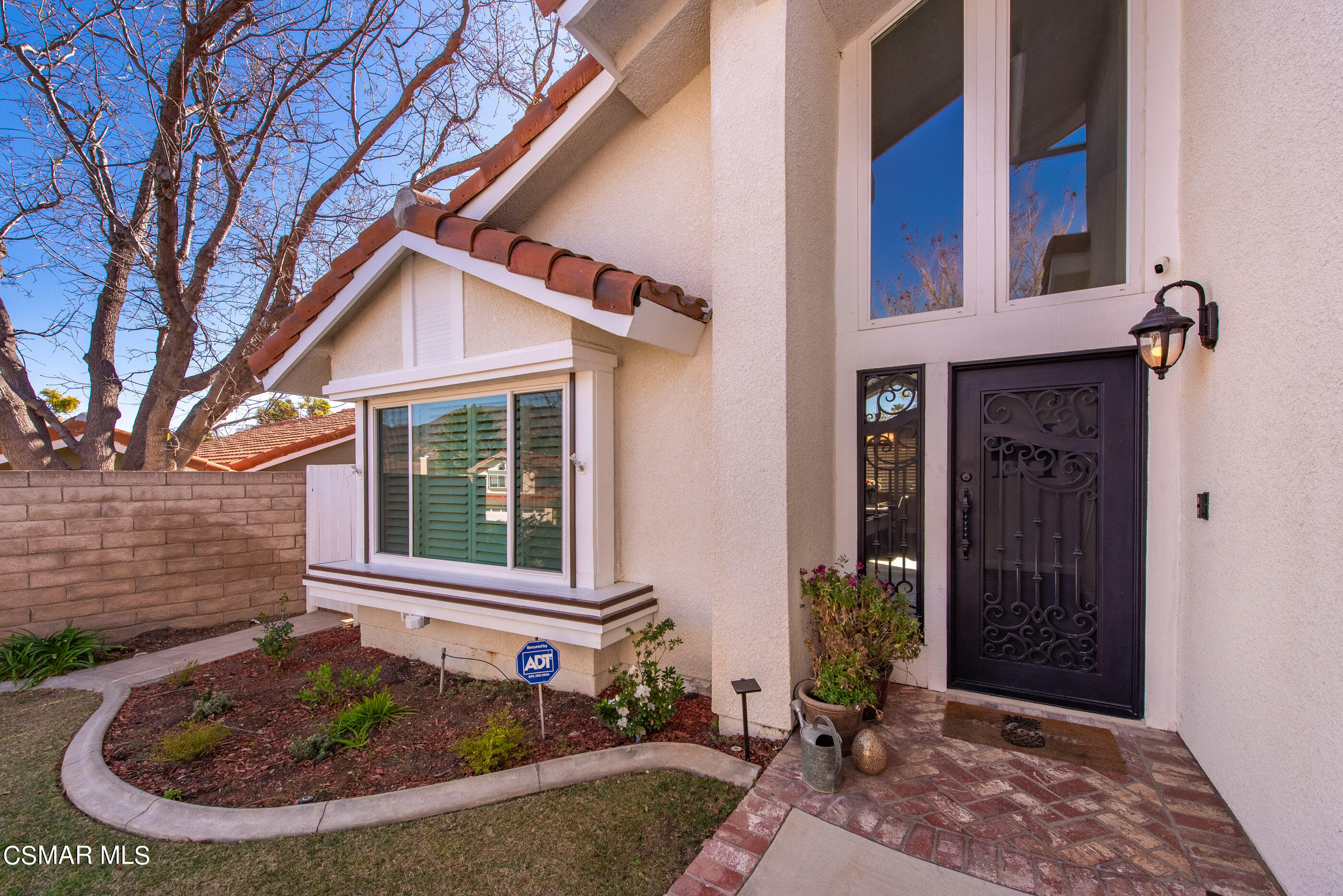 3233 Crazy Horse Drive Simi Valley, CA 93063 - Photo 65 of 65 a front view of a house