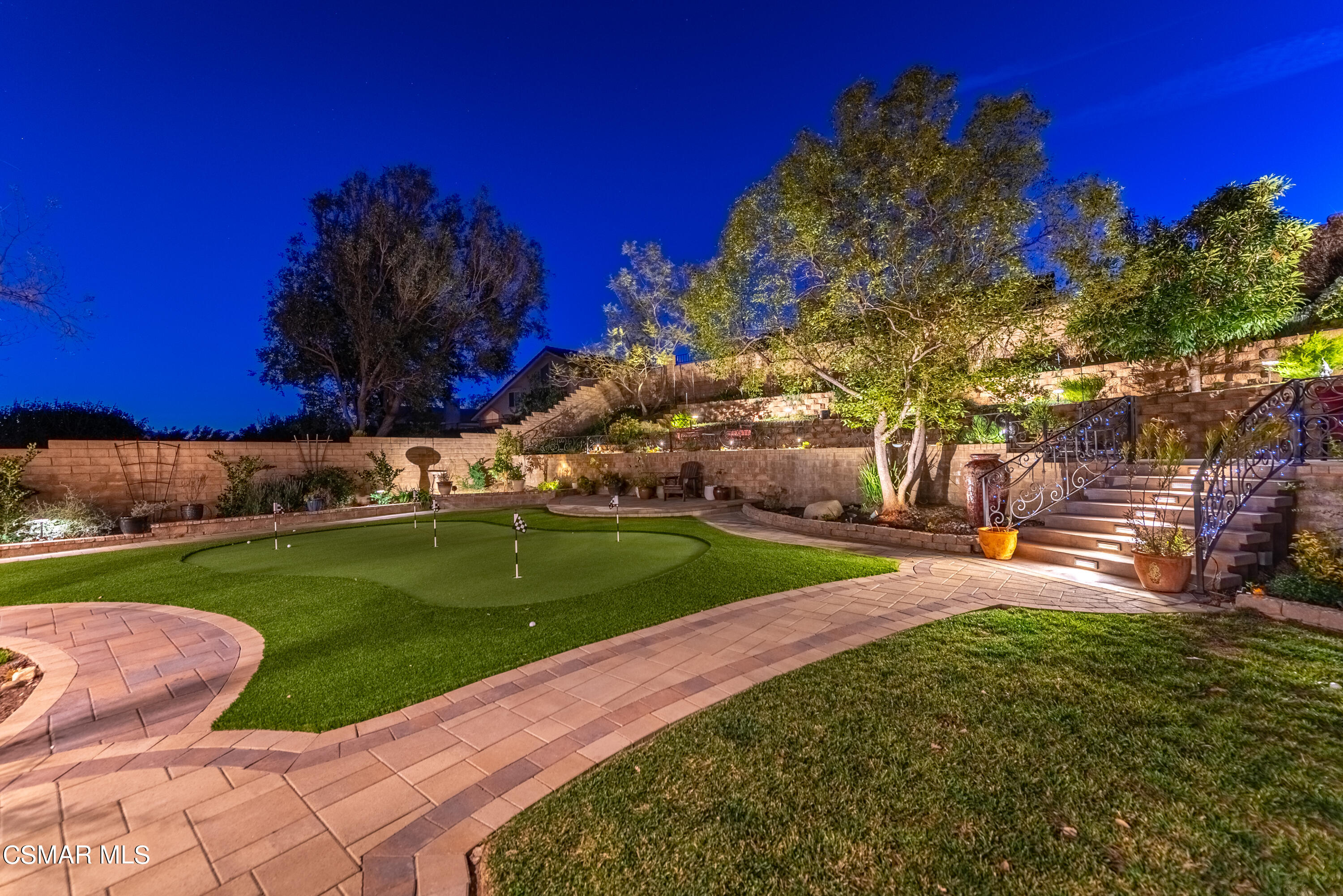 3233 Crazy Horse Drive Simi Valley, CA 93063 - Photo 9 of 65 Backyard Sunset