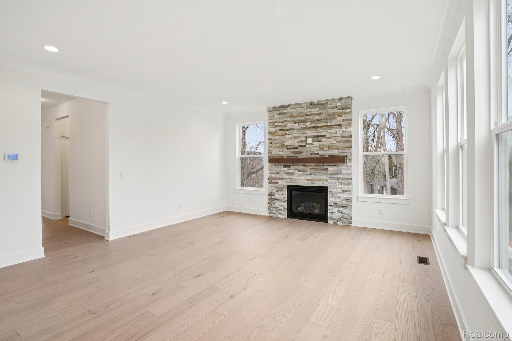 22615 Novi Road Novi, MI 48375 - Photo 9 of 45 Great room