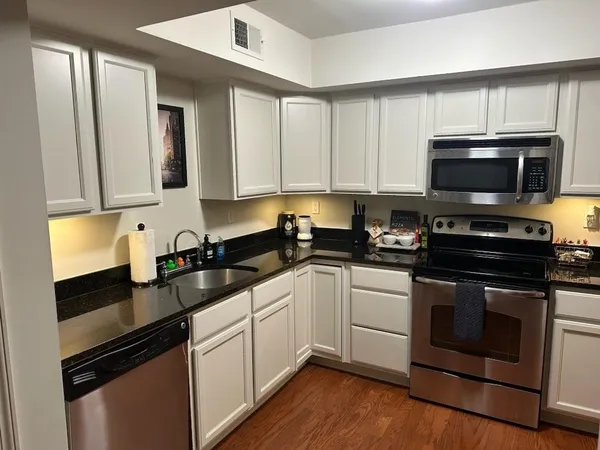 $2,150 | 1814 Birch Post Cove, Unit 2, Memphis, TN 38138