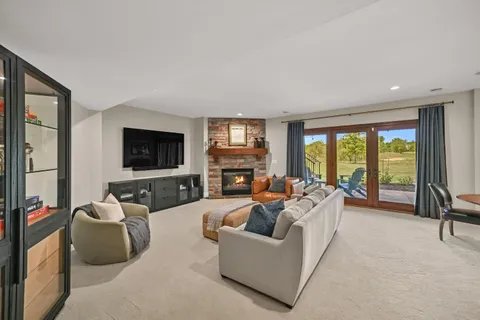 $1,350,000 | 11511 Oakview Court, Mequon, WI 53092