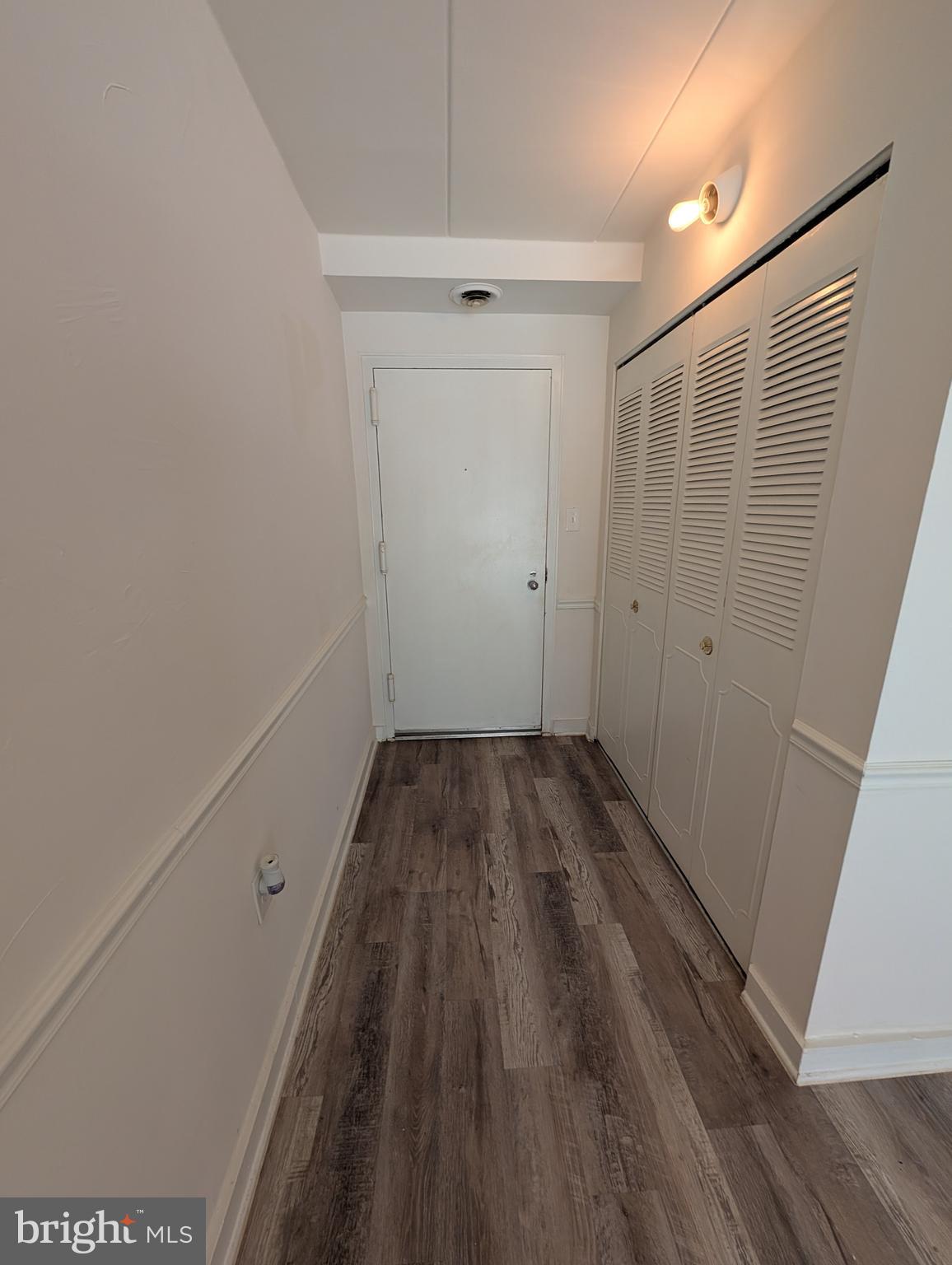 3320 Hewitt Avenue, Unit 52 Silver Spring, MD 20906 - Photo 4 of 23 foyer