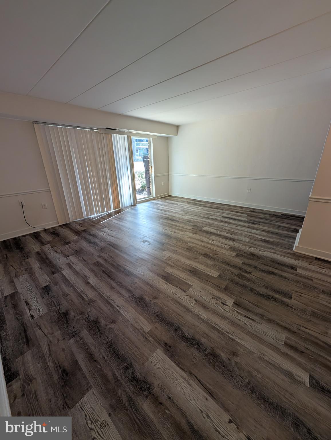 3320 Hewitt Avenue, Unit 52 Silver Spring, MD 20906 - Photo 7 of 23 living room