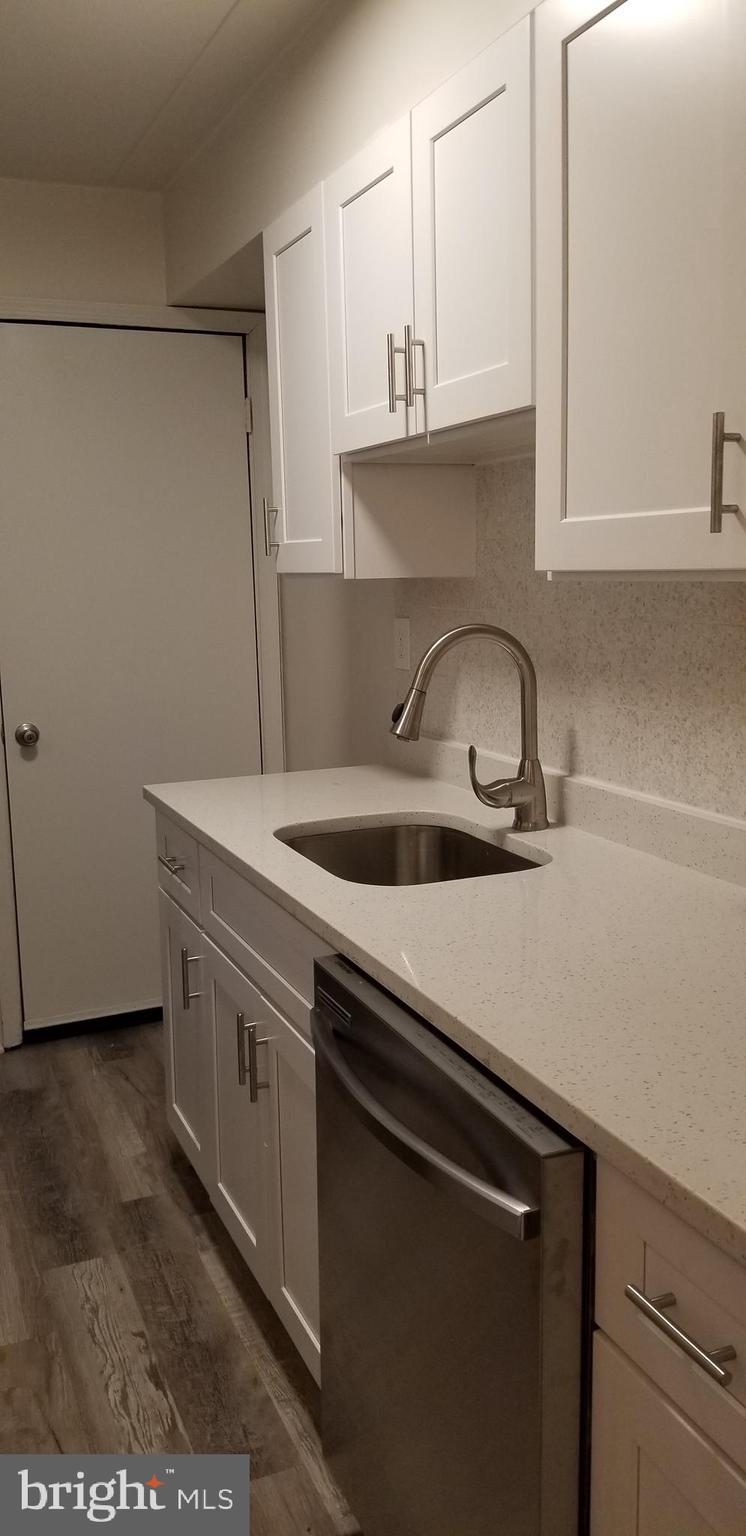 3320 Hewitt Avenue, Unit 52 Silver Spring, MD 20906 - Photo 8 of 23 Like new kitchen