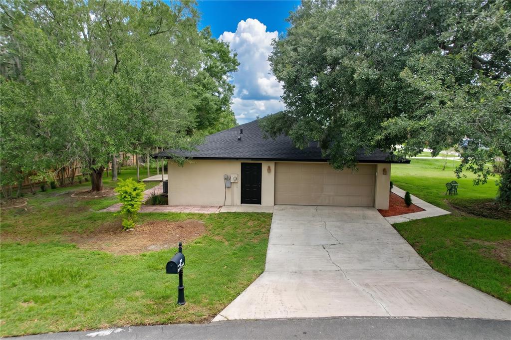 5709 Scott Lake Road Lakeland, FL 33813 - Photo 6 of 40