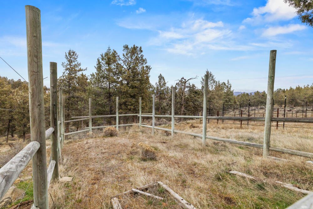 6447 Jake Road Klamath Falls, OR 97601 - Photo 55 of 59