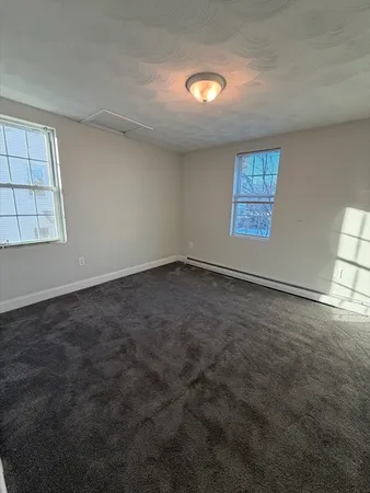 $2,400 | 539-541 North Front Street, Unit 2, New Bedford, MA 02745