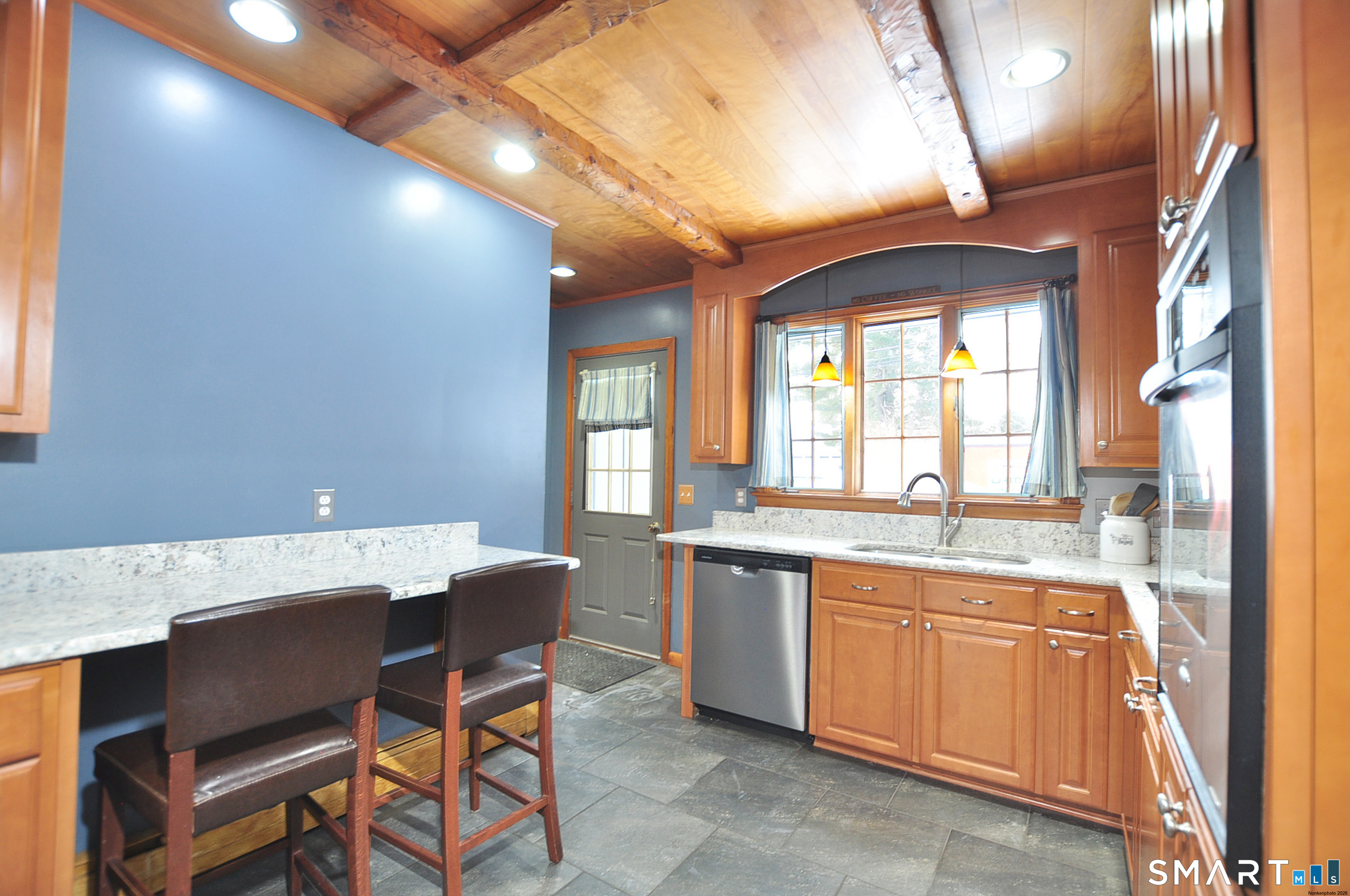 76 Newgate Road East Granby, CT 06026 - Photo 4 of 39