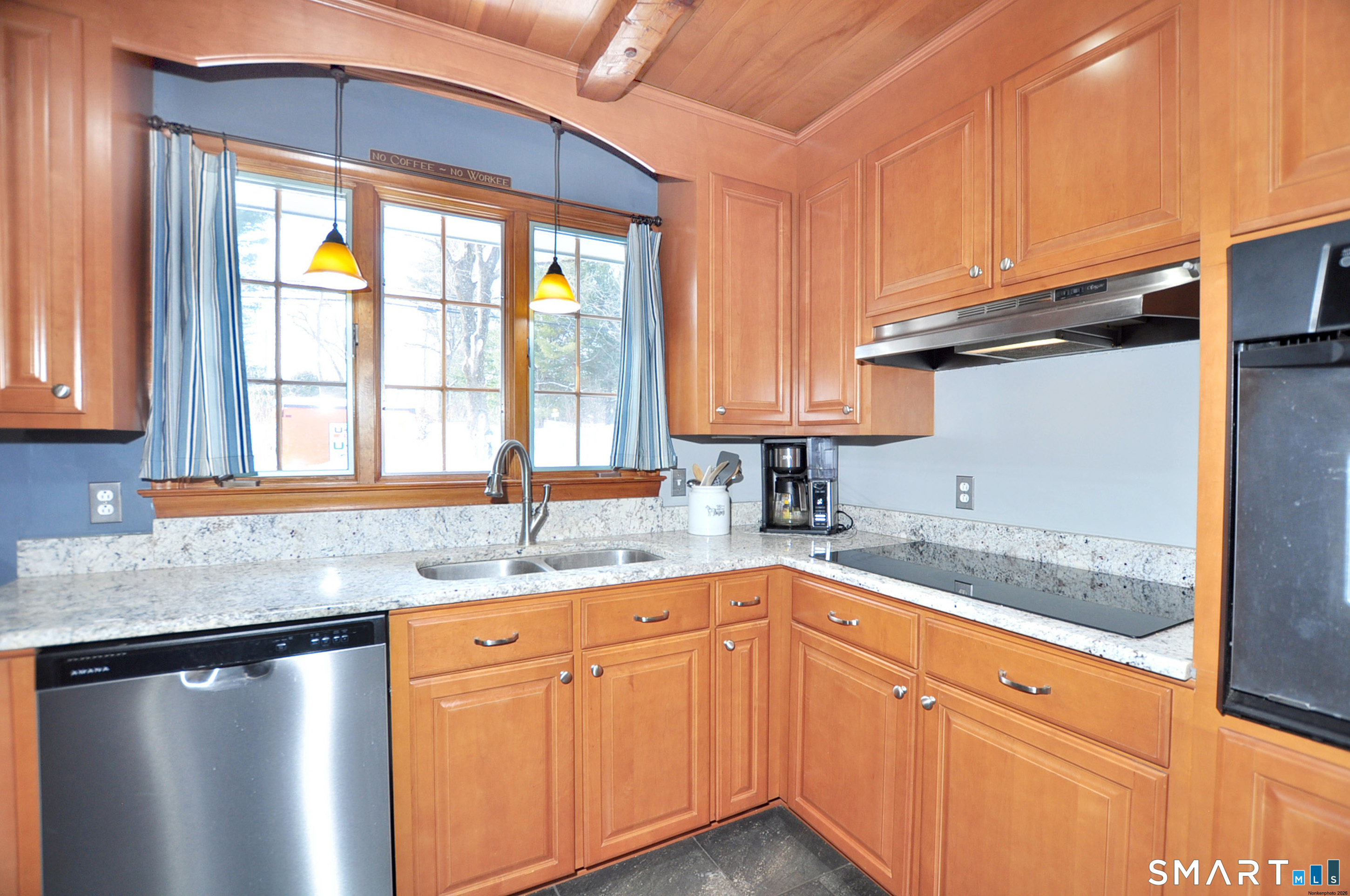 76 Newgate Road East Granby, CT 06026 - Photo 6 of 39