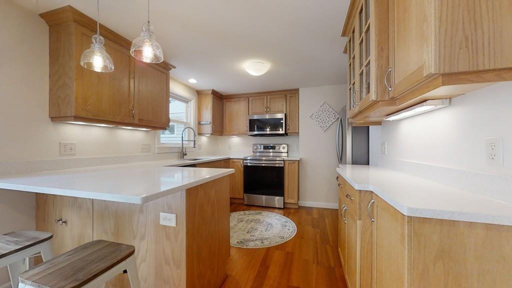 17 Wentworth Road Natick, MA 01760 - Photo 7 of 40