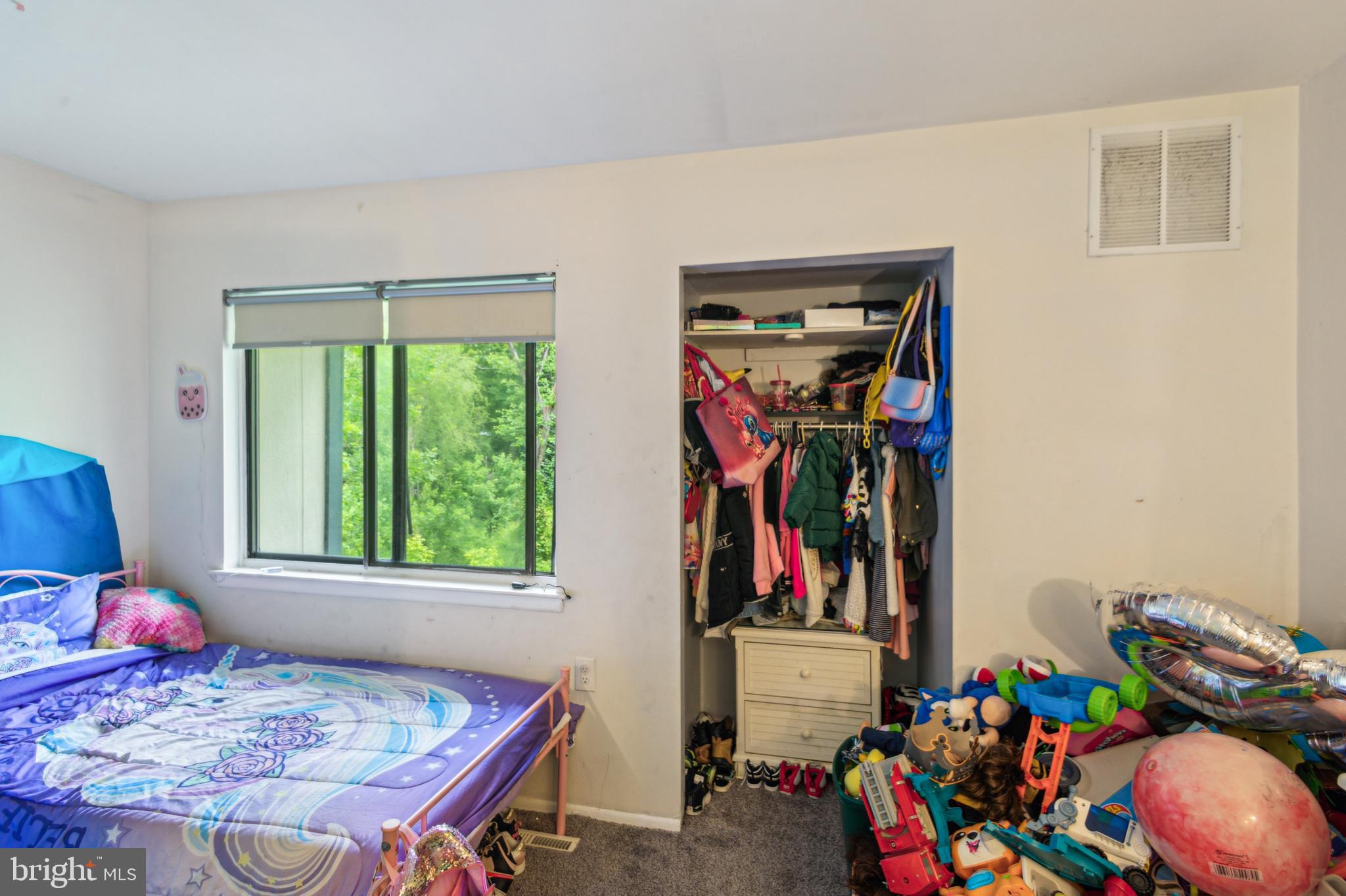 1008 Timber Creek Road Clementon, NJ 08021 - Photo 11 of 24 a view of a livingroom with furniture